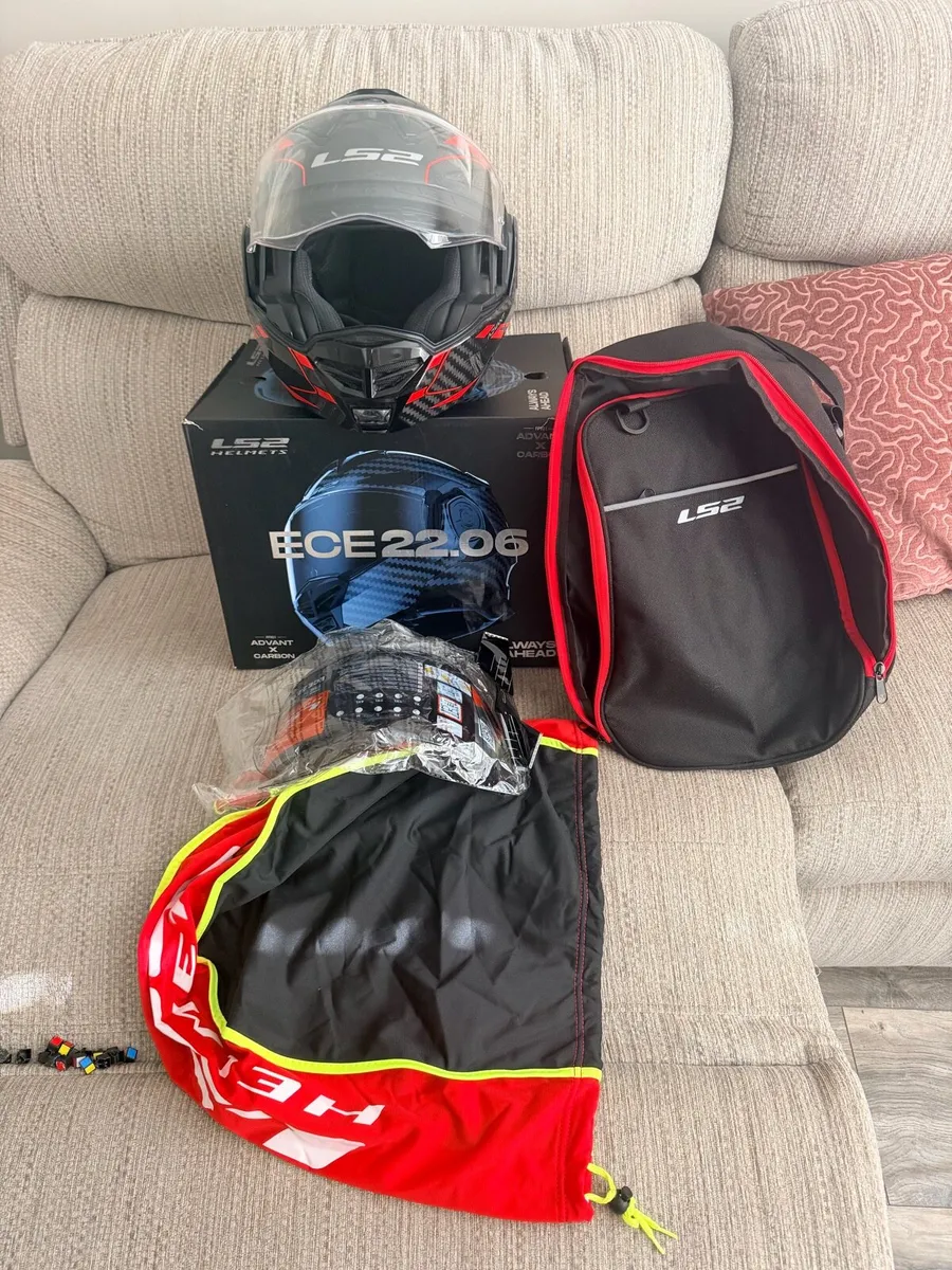 LS2 Advant X Carbon helmet. Size S - Image 2