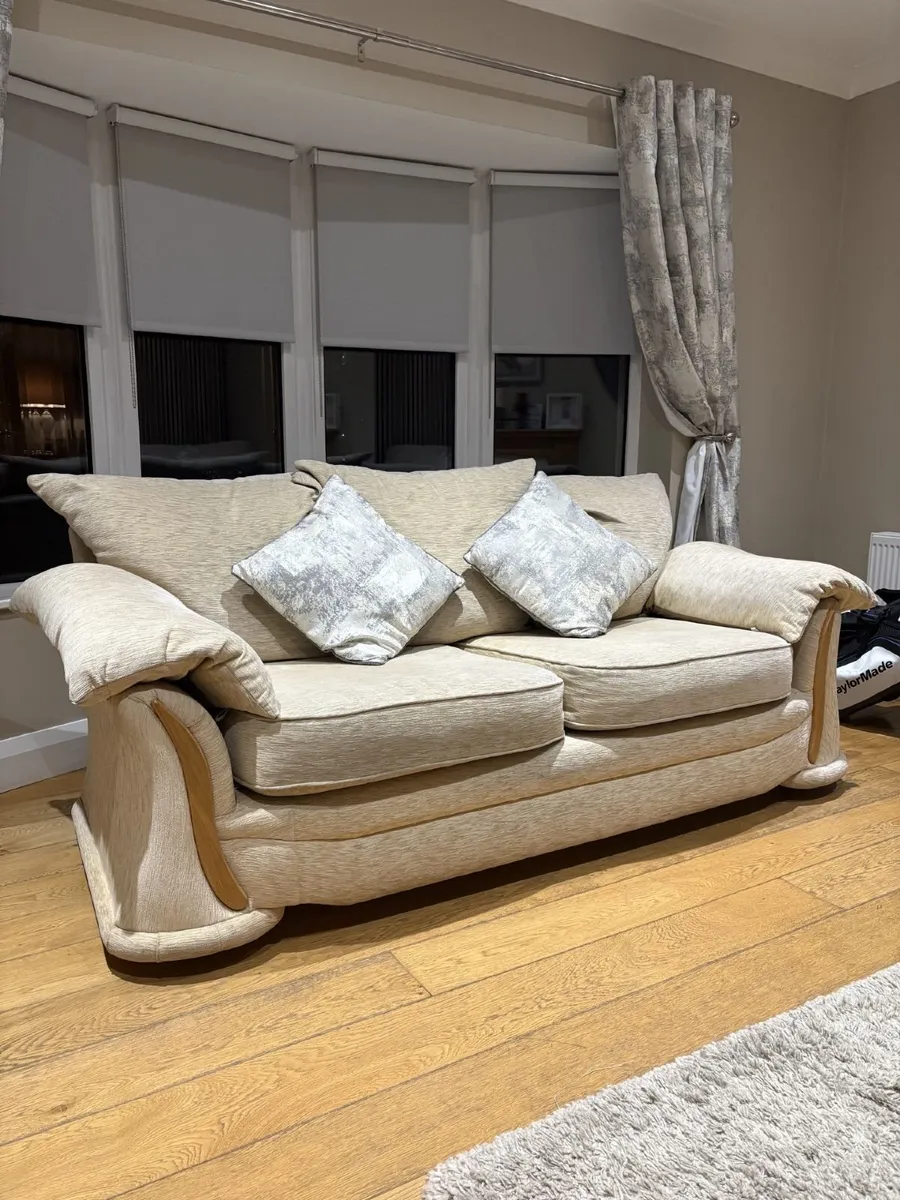 3 Seater & 2 Armchairs - Image 1