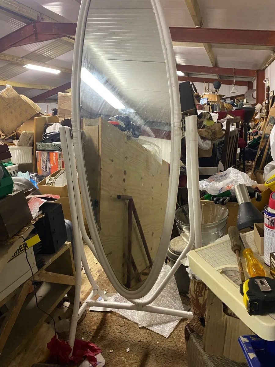 Antique mirror - Image 1