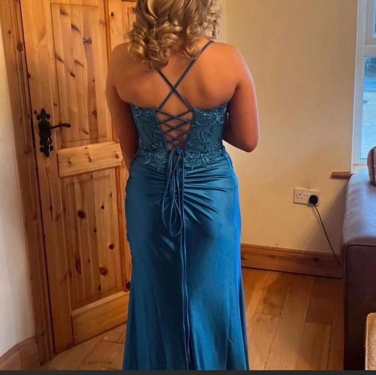 Stunning Teal Debs Dress - Image 3
