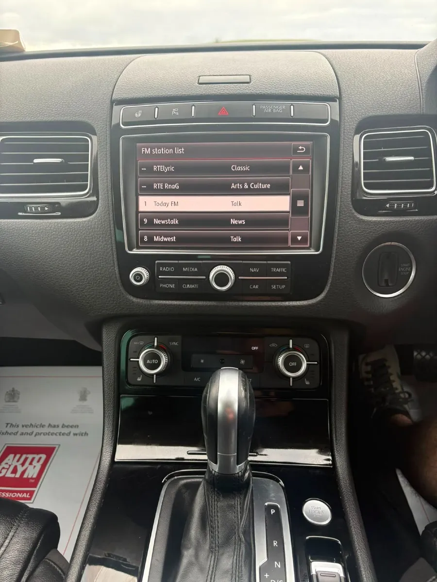 Volkswagen Touareg 2018 - Image 3
