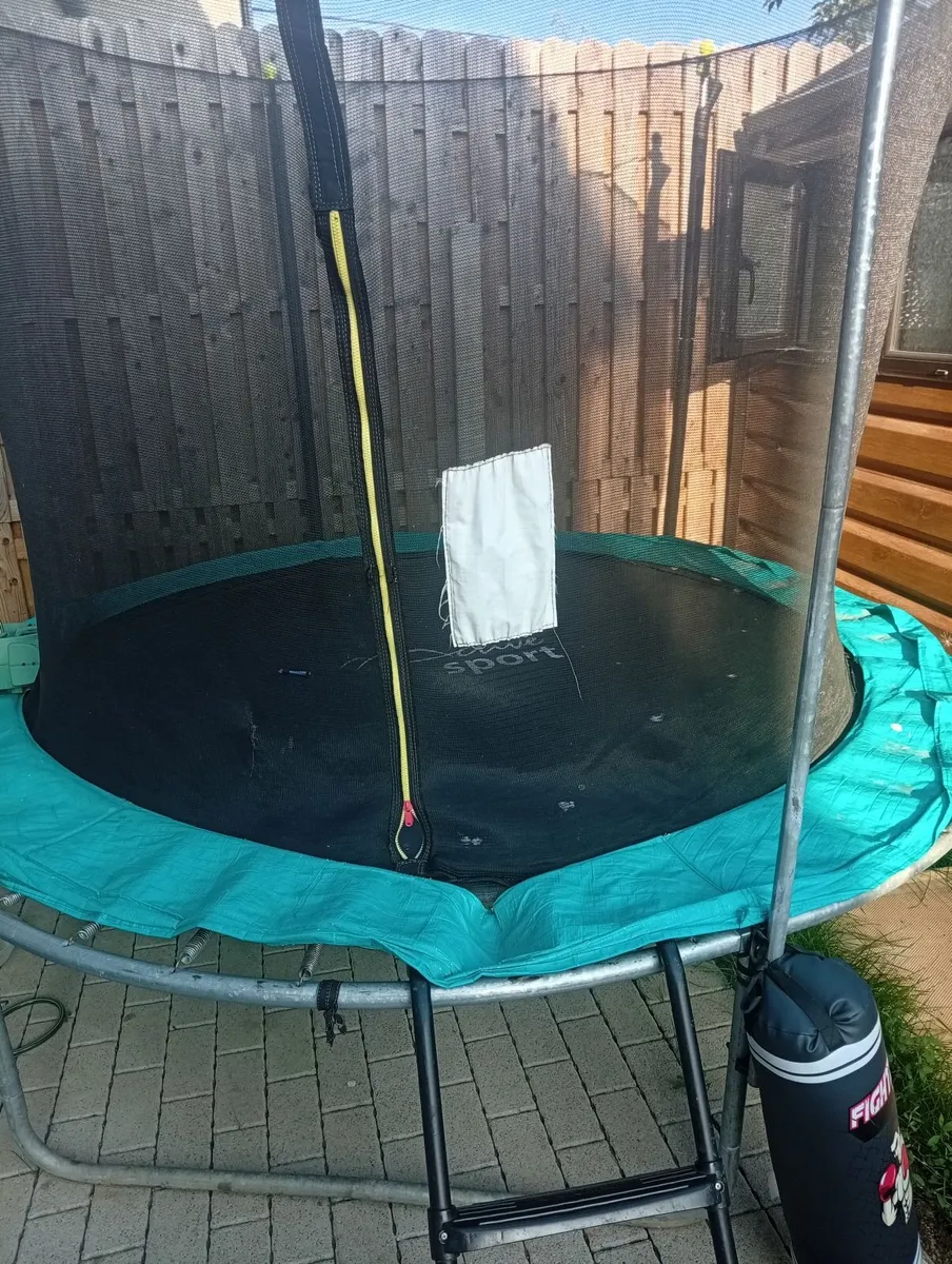 Trampoline