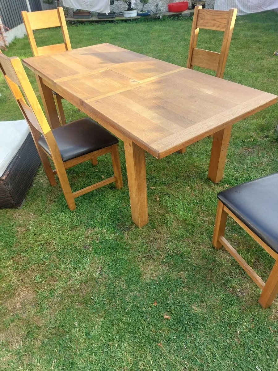 Oak kitchen/dining table - Image 1