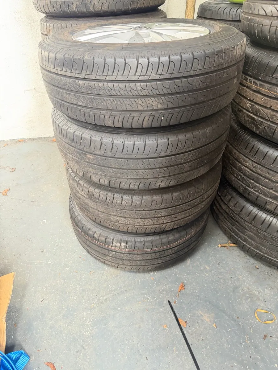 VW Transporter 16”Clayton alloys - Image 3