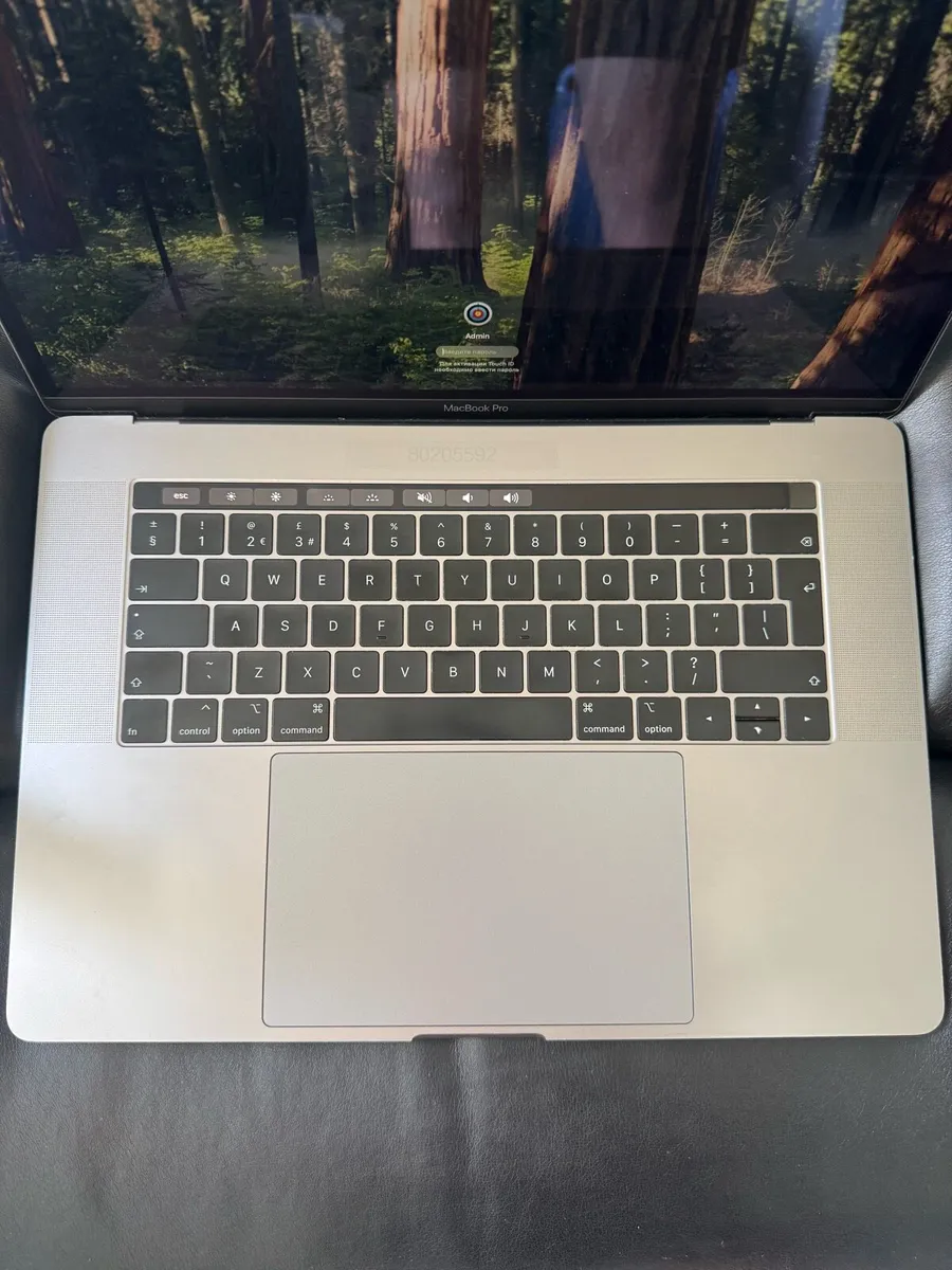 MacBook Pro 2019 - Image 2