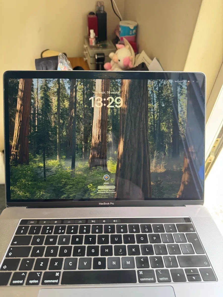 MacBook Pro 2019 - Image 3