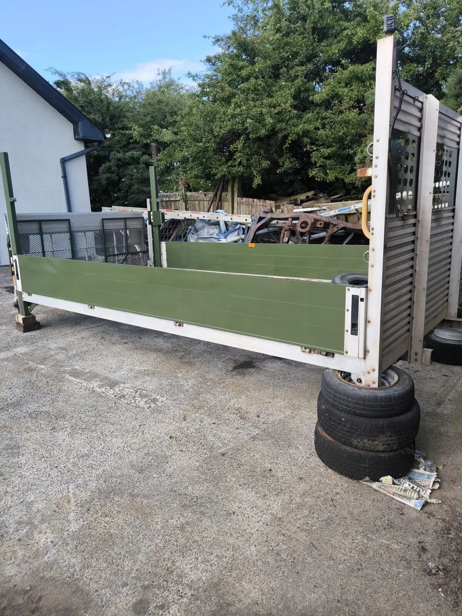 Truck body 14ft tail lift - Image 4