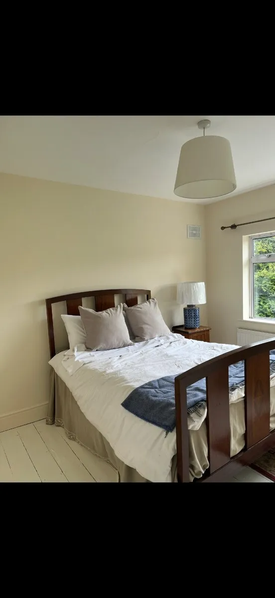 Bed - Image 1