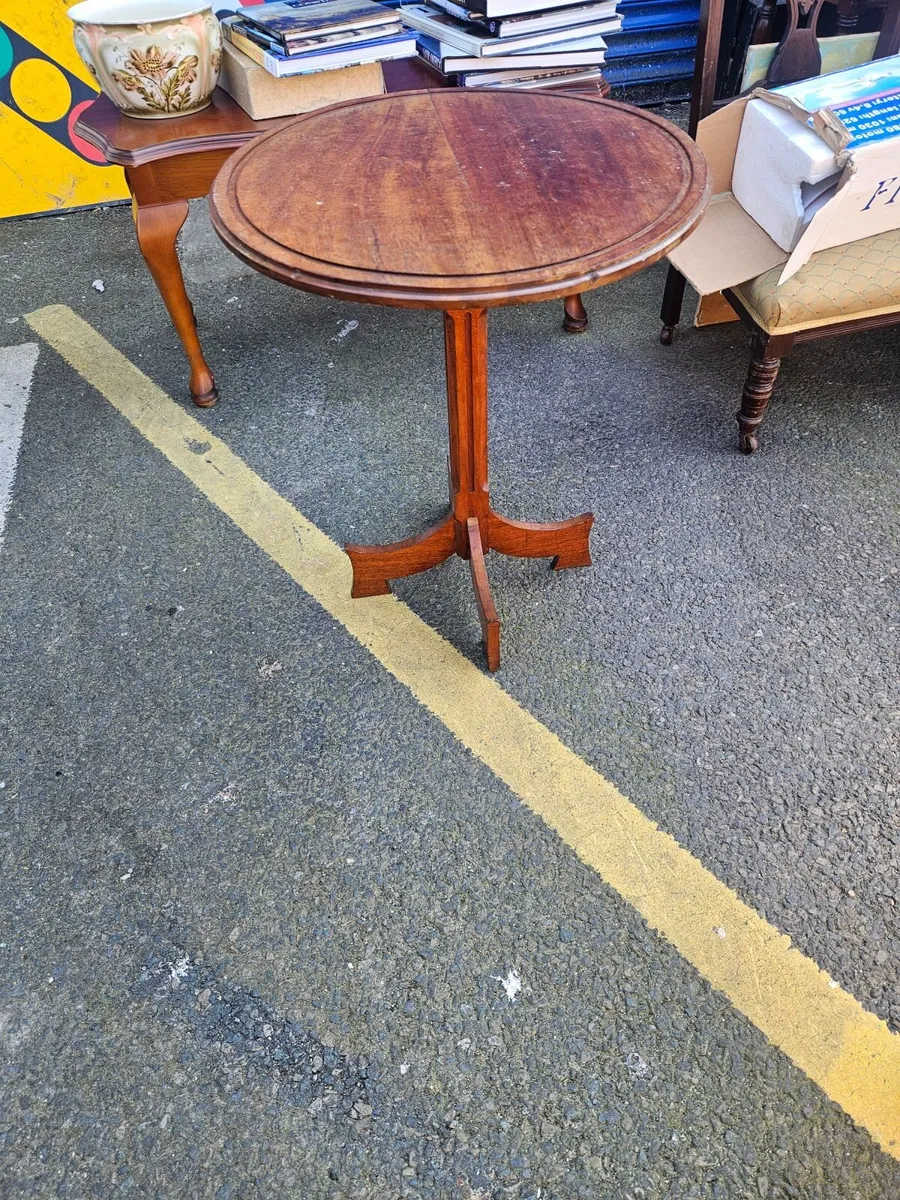 Vintage Table - Image 3