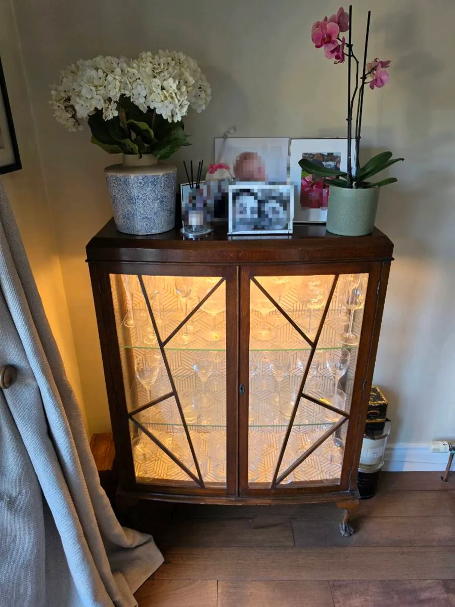 1930s glass cabinet. - Image 2