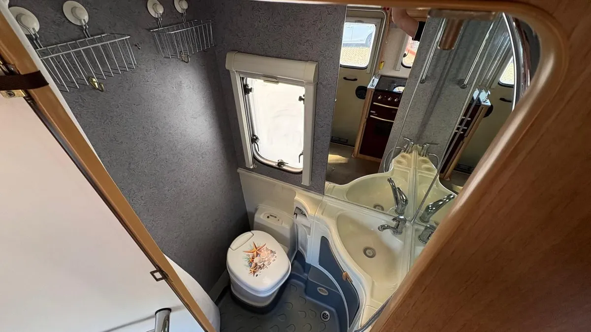 2003 AUTOCRUISE STARSPIRIT MOTORHOME LOW PROFILE - Image 2