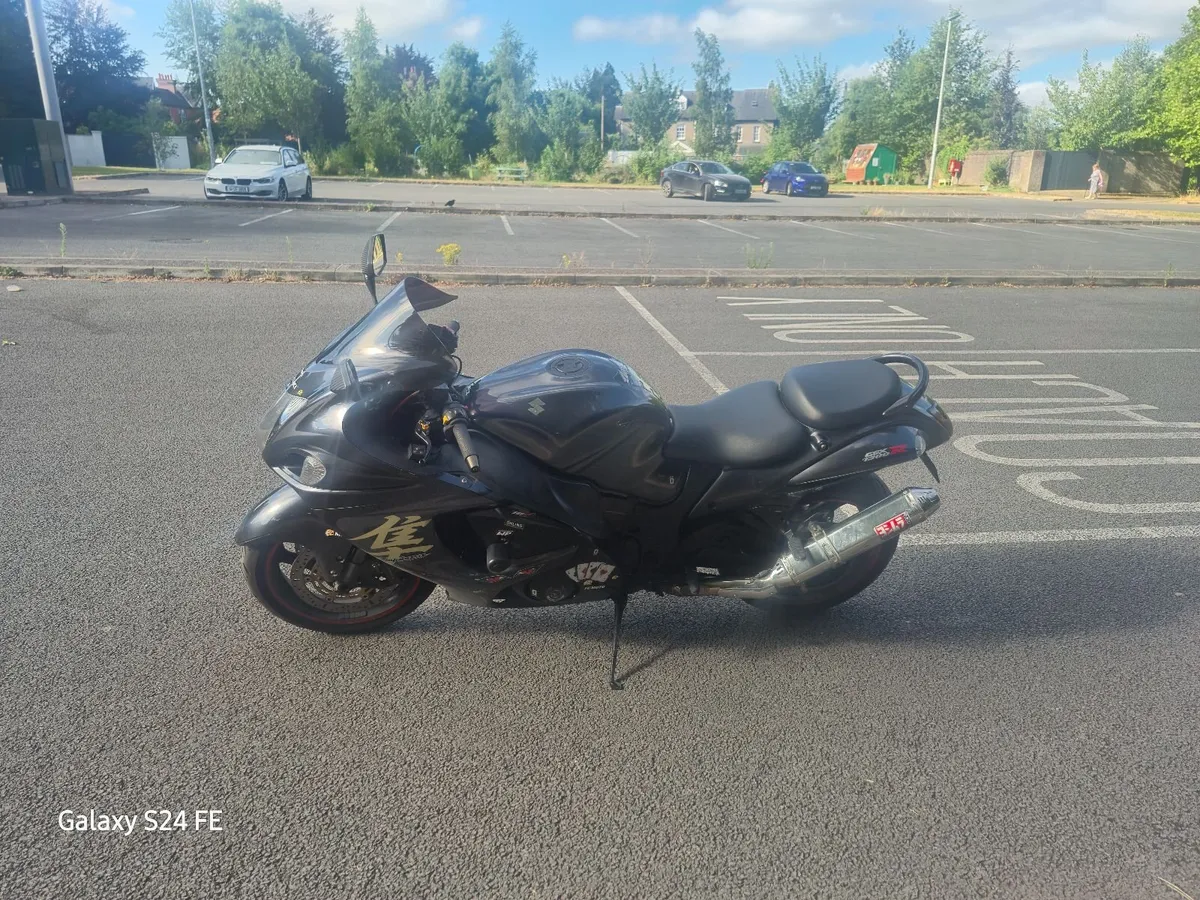 Suzuki  GSX1300R HAYABUSA - Image 3
