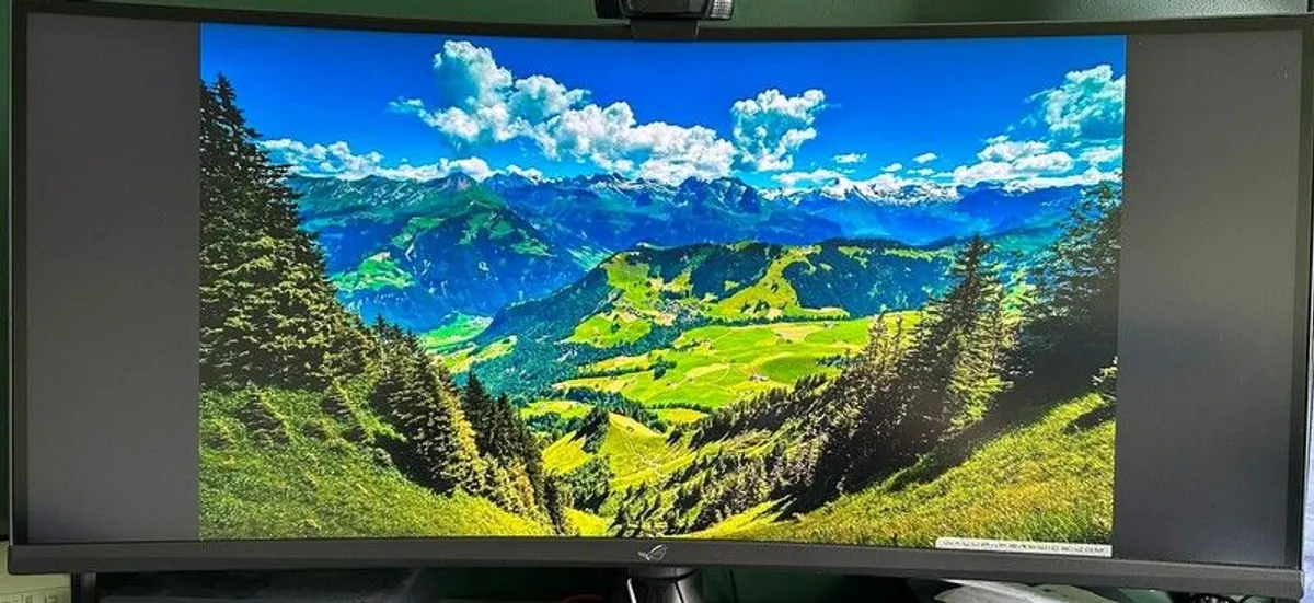 ASUS ROG Strix XG349C Ultrawide Gaming Monitor - Image 4