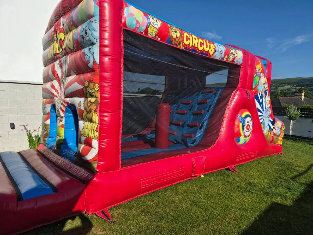 26ft bouncy castle - Image 2