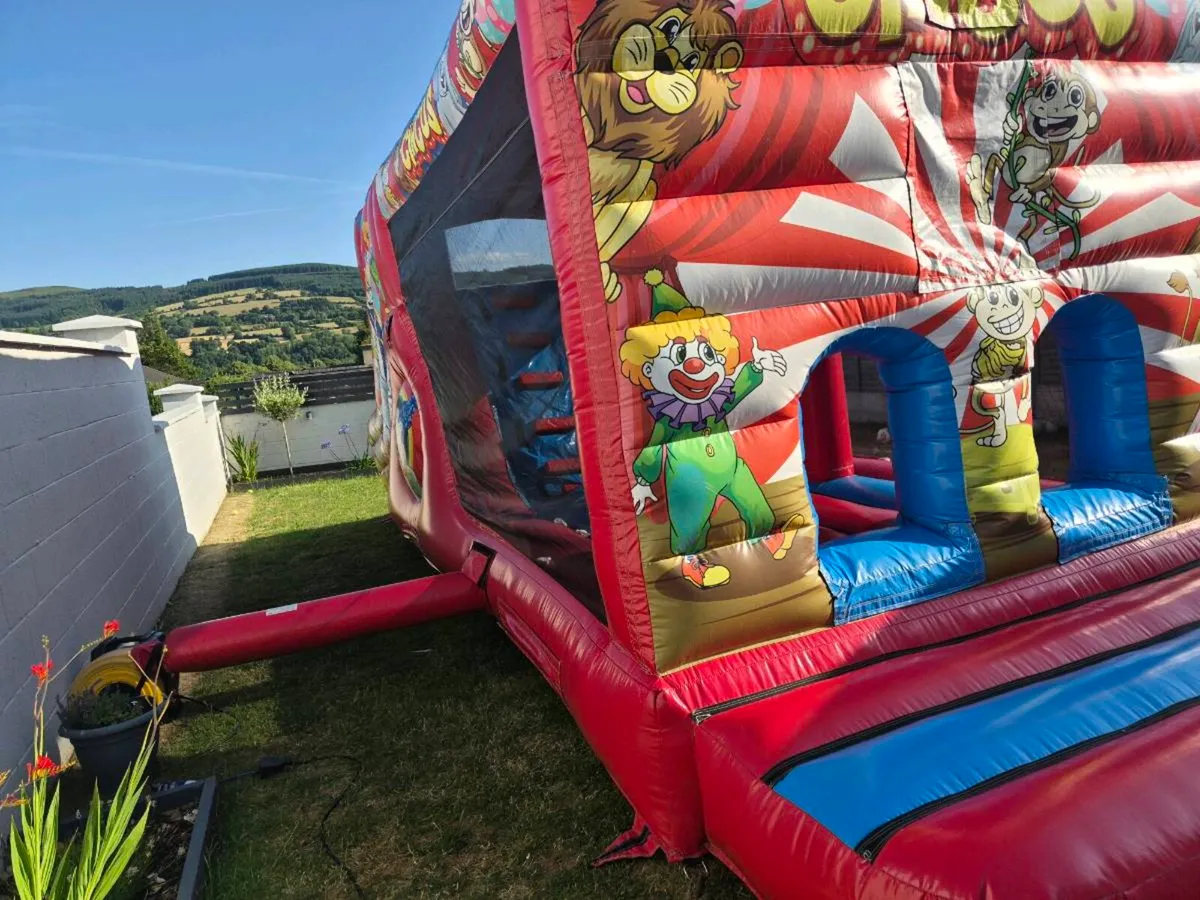 26ft bouncy castle - Image 3
