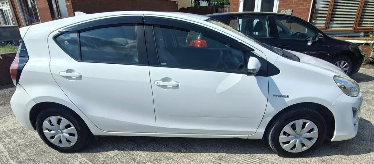 Toyota aqua 1.5 automatic 2017 - Image 3