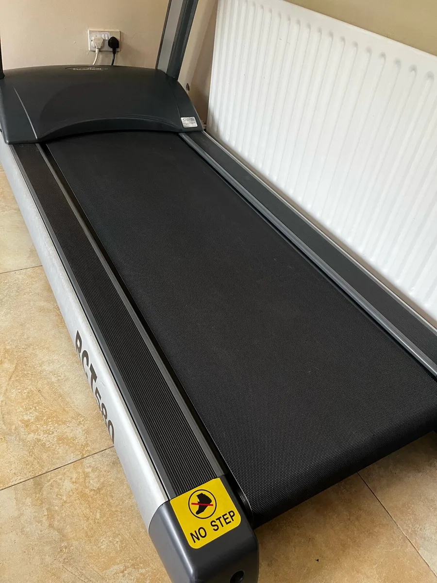 RealLeader RCT580 commercial treadmill - Image 2