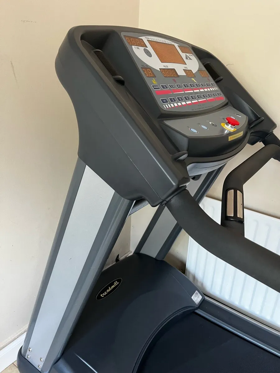 RealLeader RCT580 commercial treadmill - Image 4