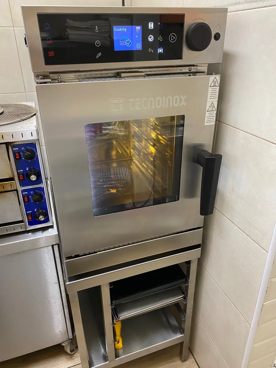 Tecnoinox oven + stand - Image 1