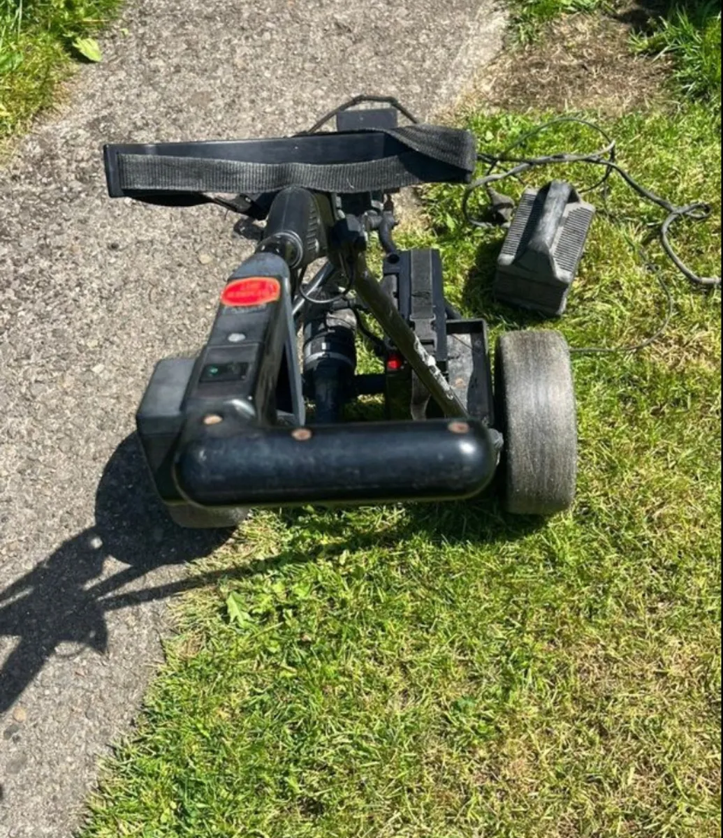 Golf trolley - Image 3