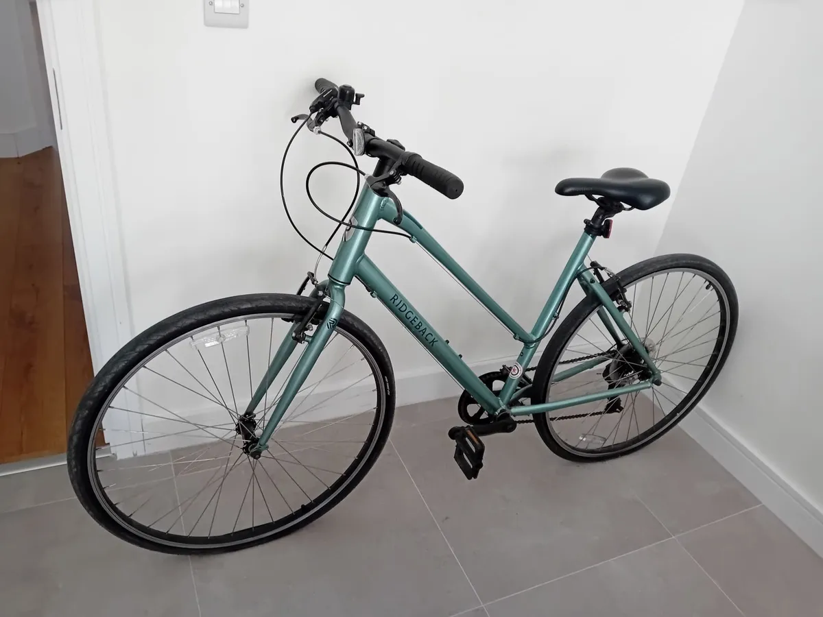 Used Women's hybrid bike - Ridgeback Comet 21" - Image 1