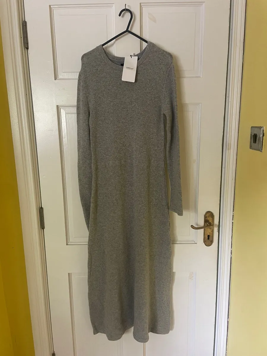 Ladies clothes - Image 1