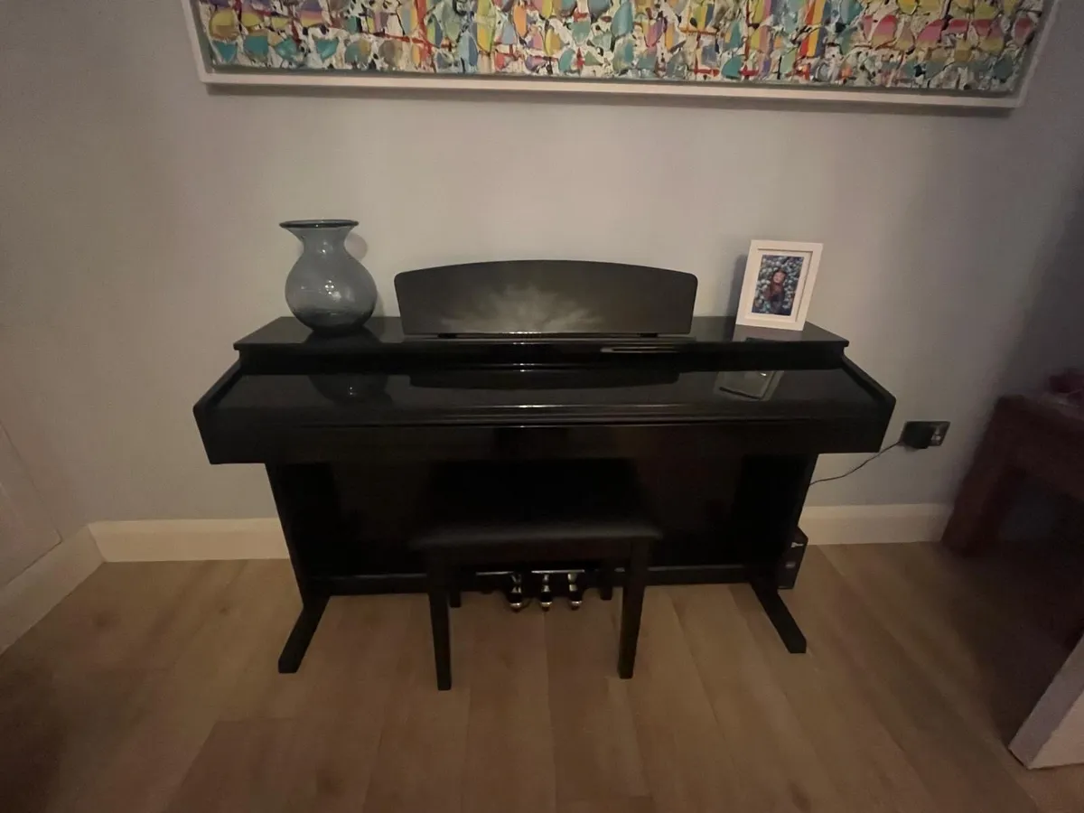 Digital Piano with stool & headphones - Image 1