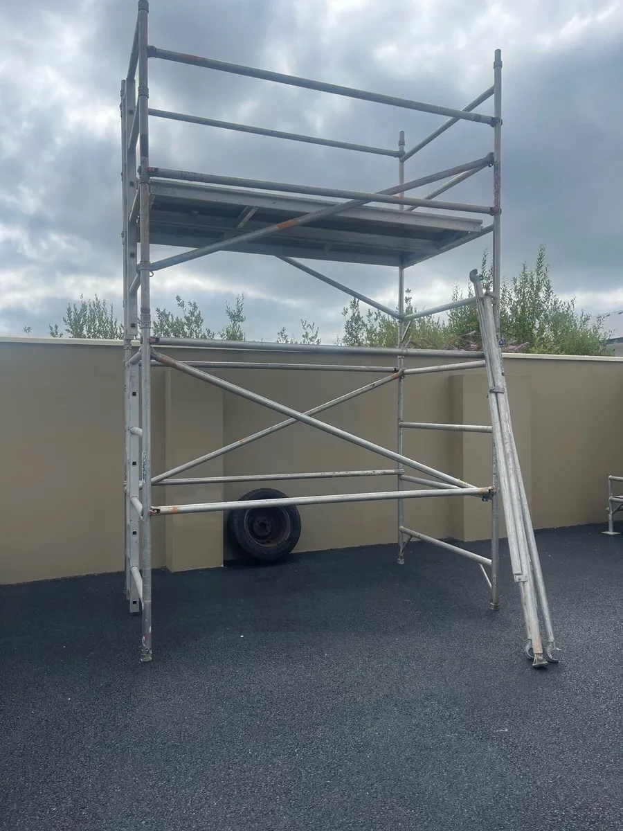 Aluminium scaffolding tower - Image 2