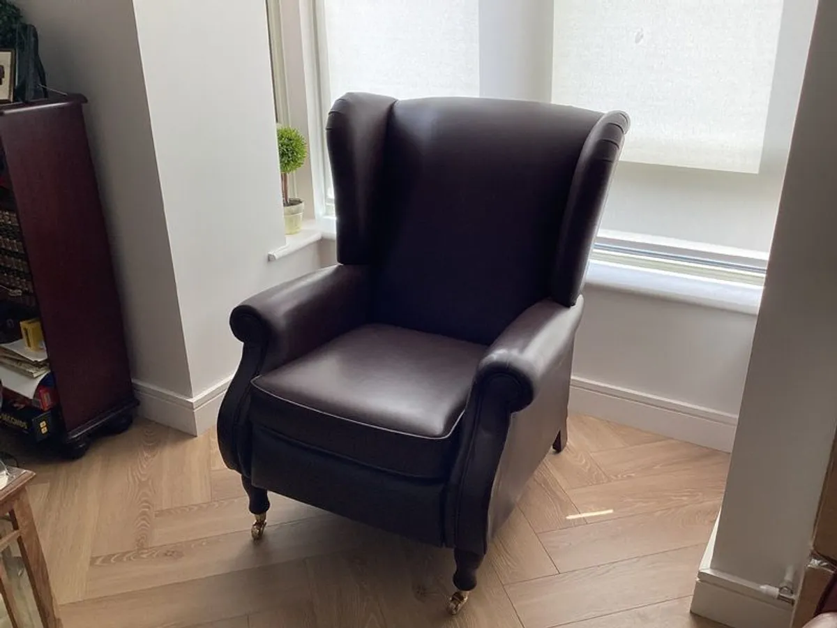 Queen Ann Chair - - Image 1