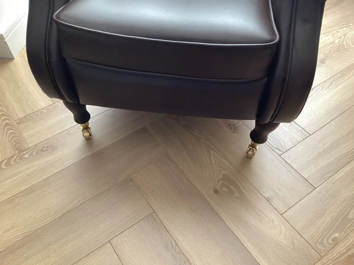 Queen Ann Chair - - Image 3