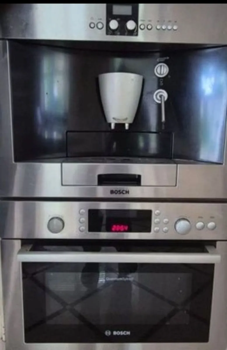Integrated Bosch coffee machine - Image 4