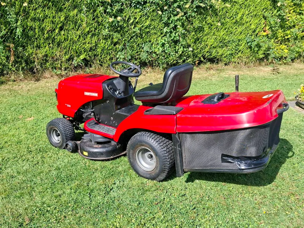 Ride on lawnmower - Image 3