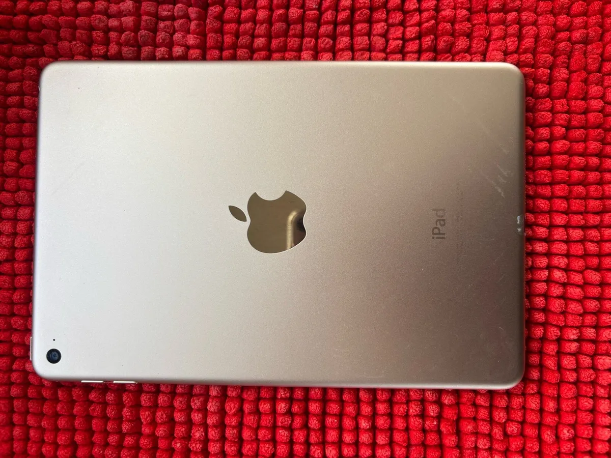 iPad mini 4 - Image 2