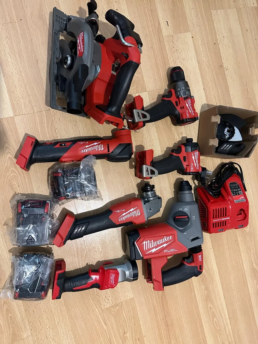 Milwaukee Kit 7 piece new