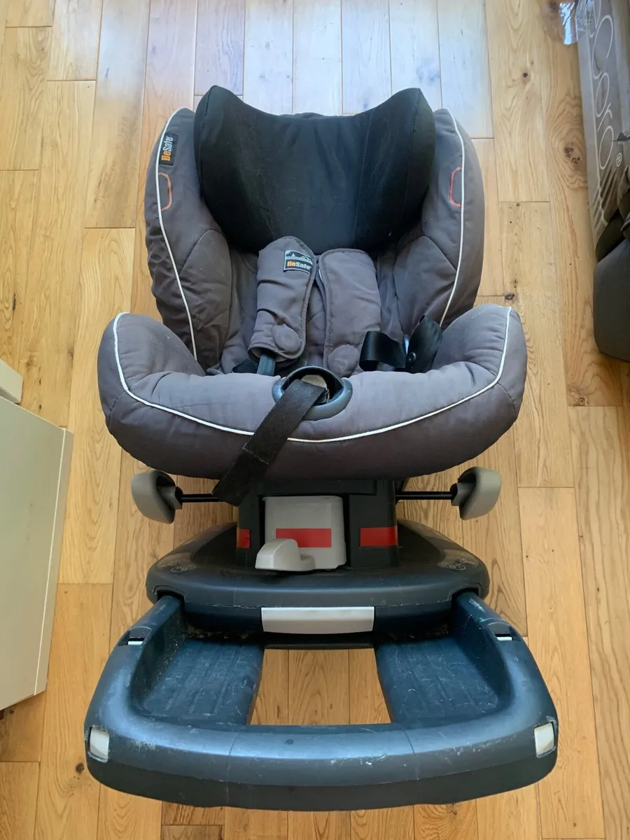 Child Car Seat - Image 1
