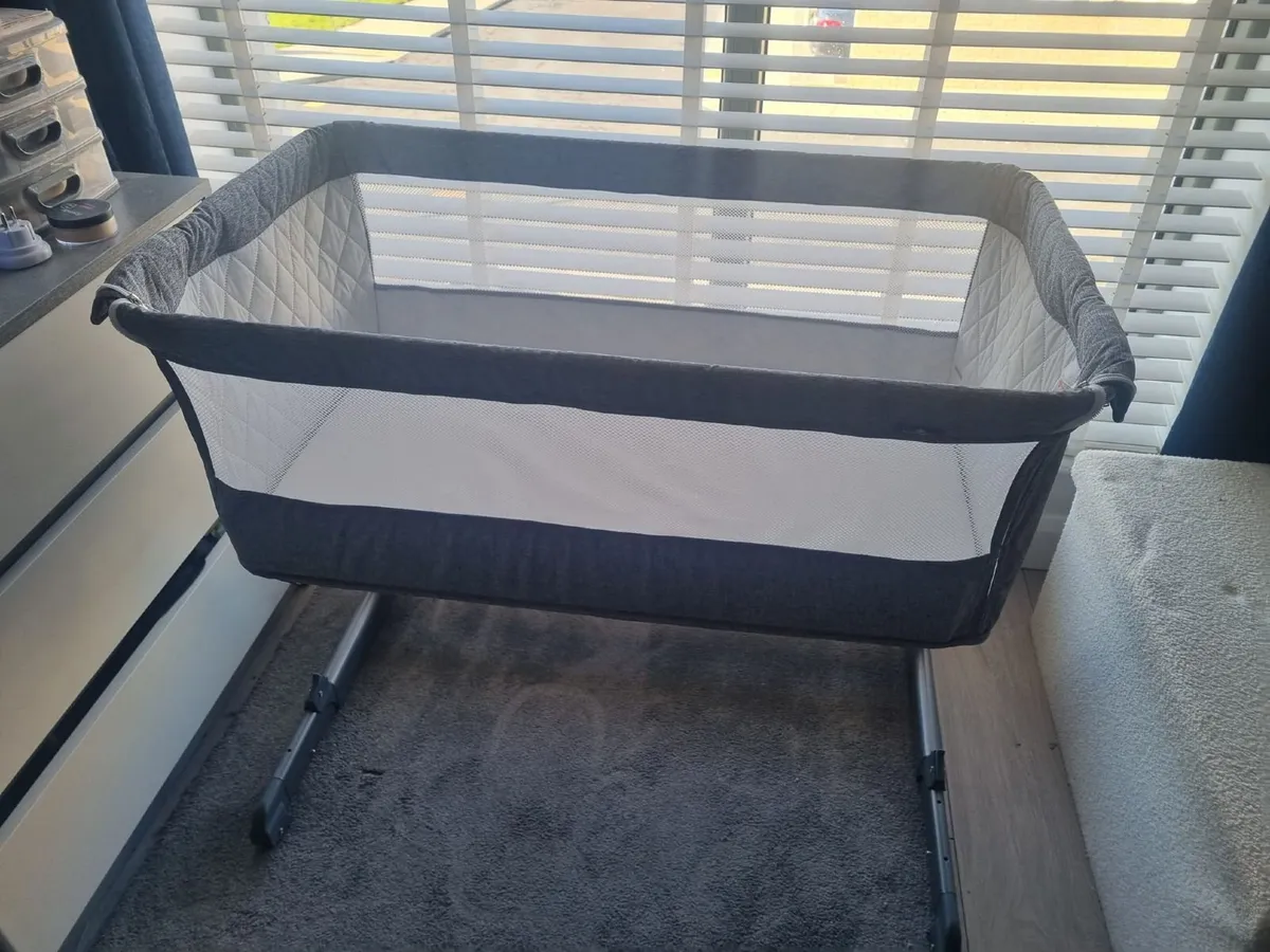 Baby crib,chair,bouncing chair - Image 2
