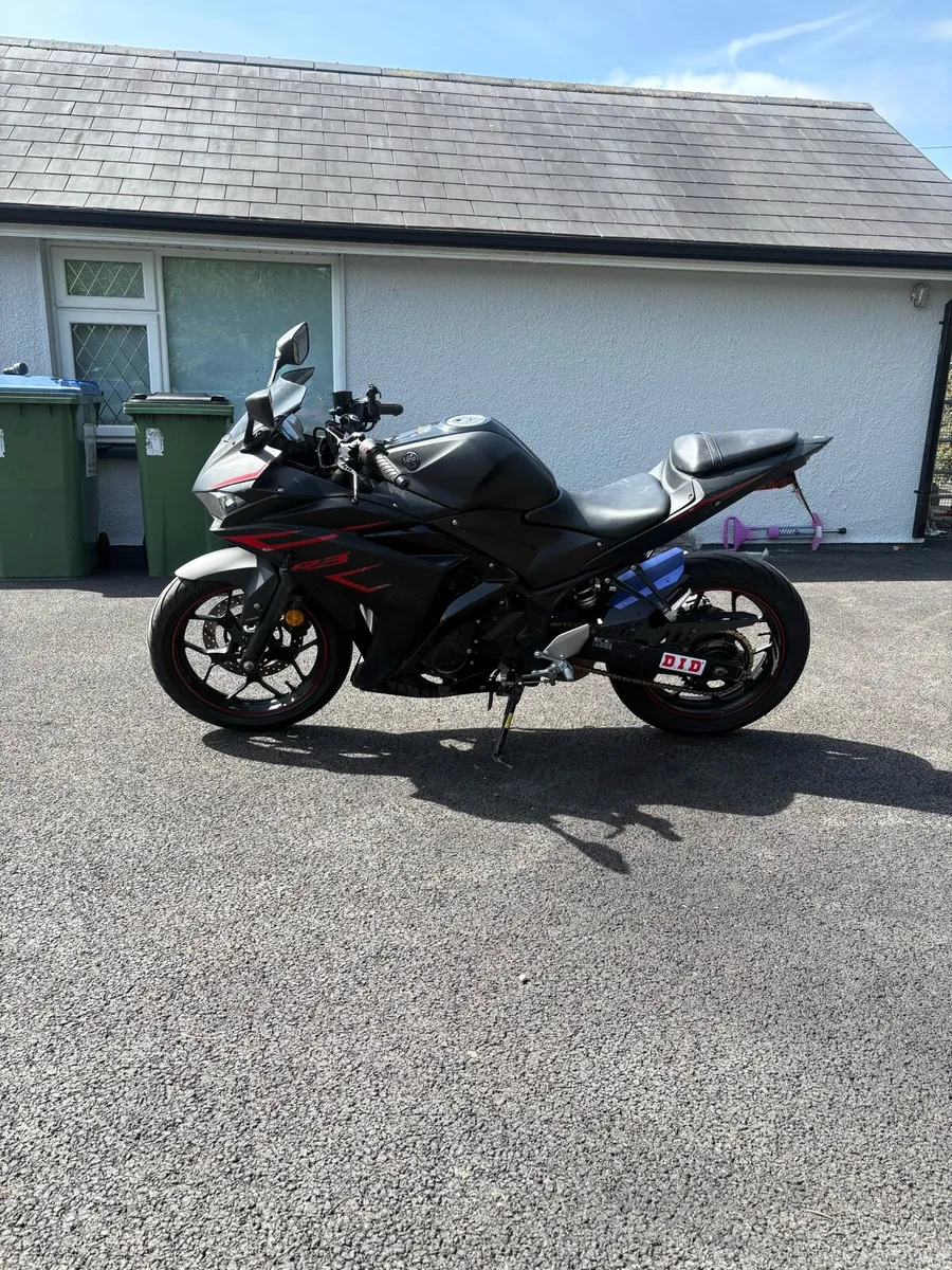 2019 yamaha r3 - Image 3