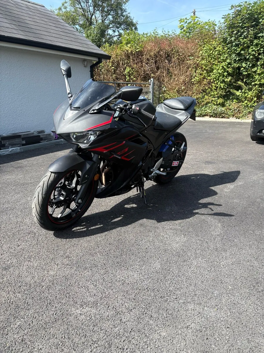 2019 yamaha r3 - Image 2