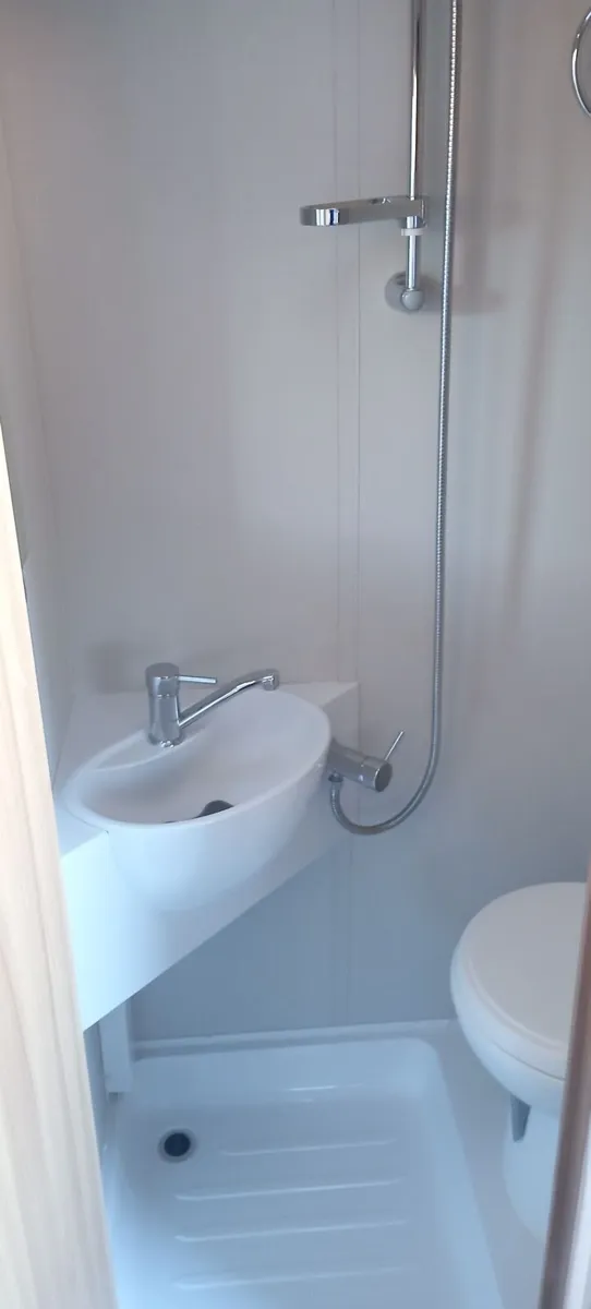 2014 Elddis Xplore 304 4 Berth - Image 3