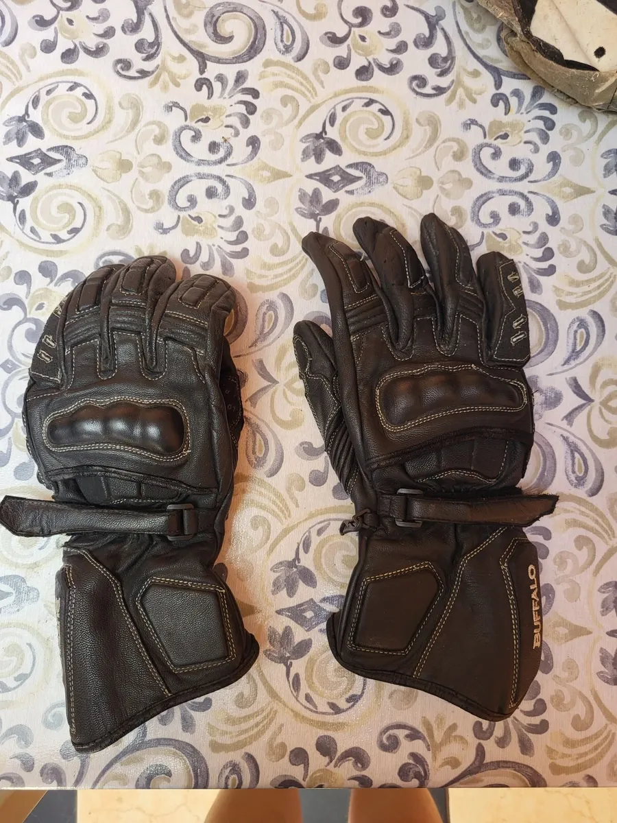 Buffalo Motorbike gloves - Image 2