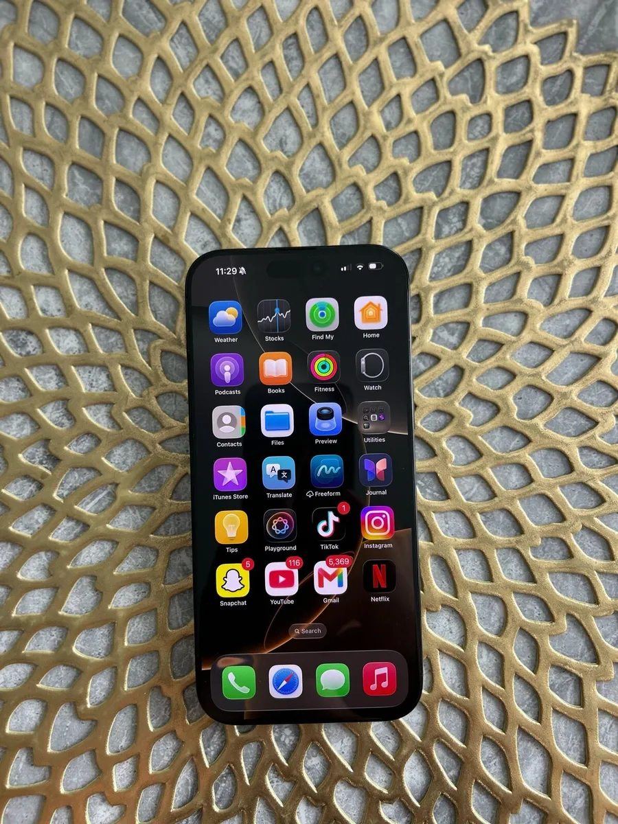 iPhone 16 pro max - Image 2