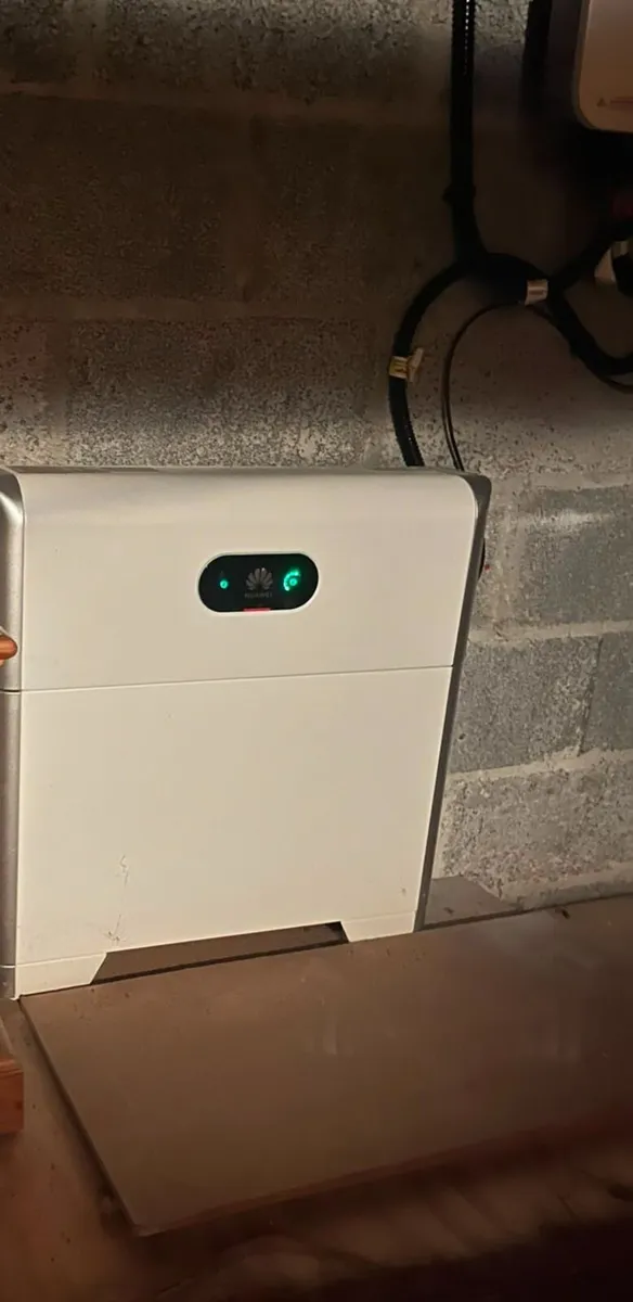Solar Battery Inverter - Image 1