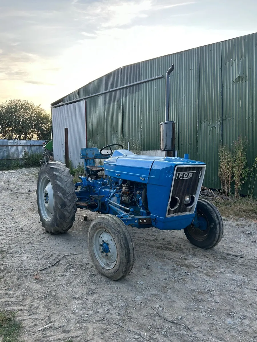 Ford 3600 tractor - Image 4