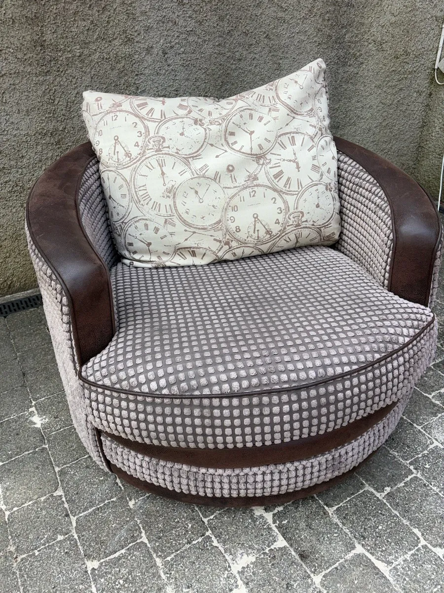 L shape sofa and armchair - Image 3
