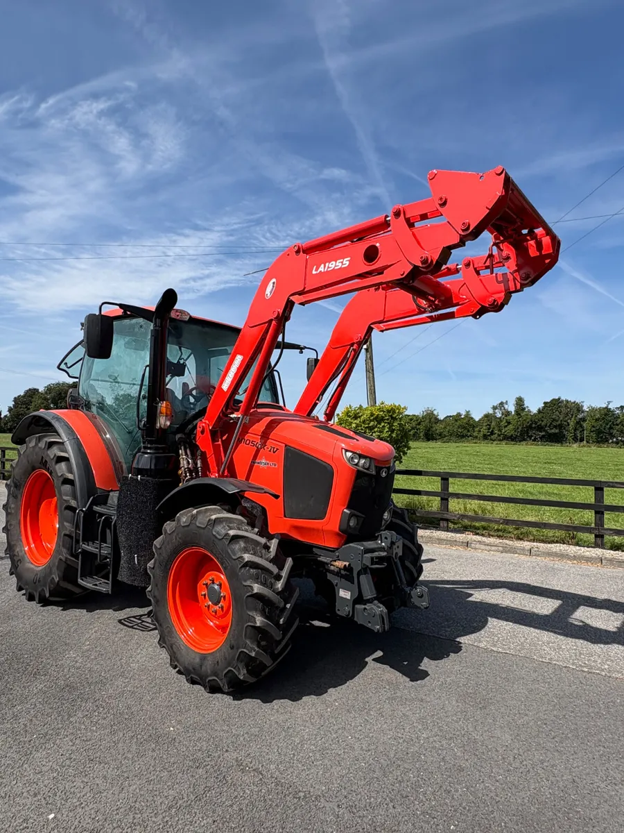 Kubota tractor with 1000 hours - Image 1