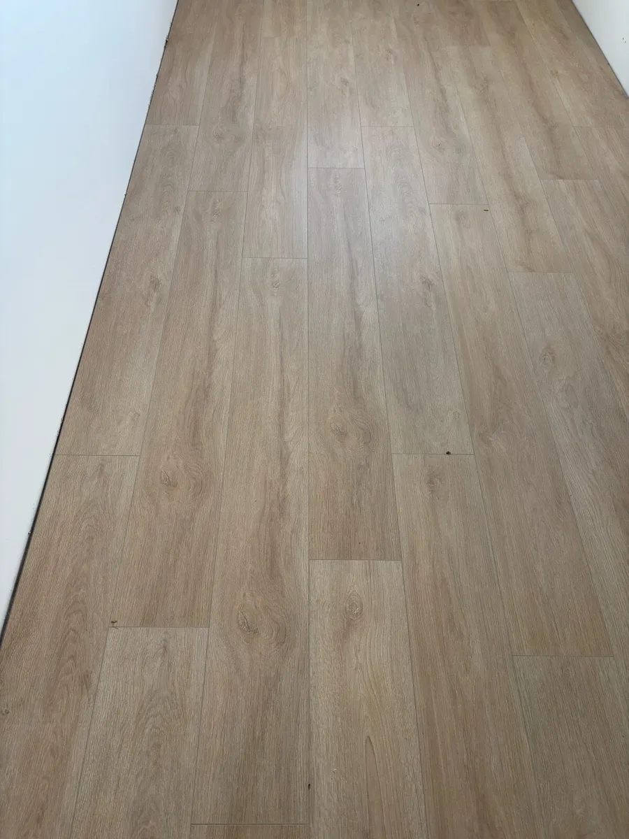 Wood flooring - Image 3