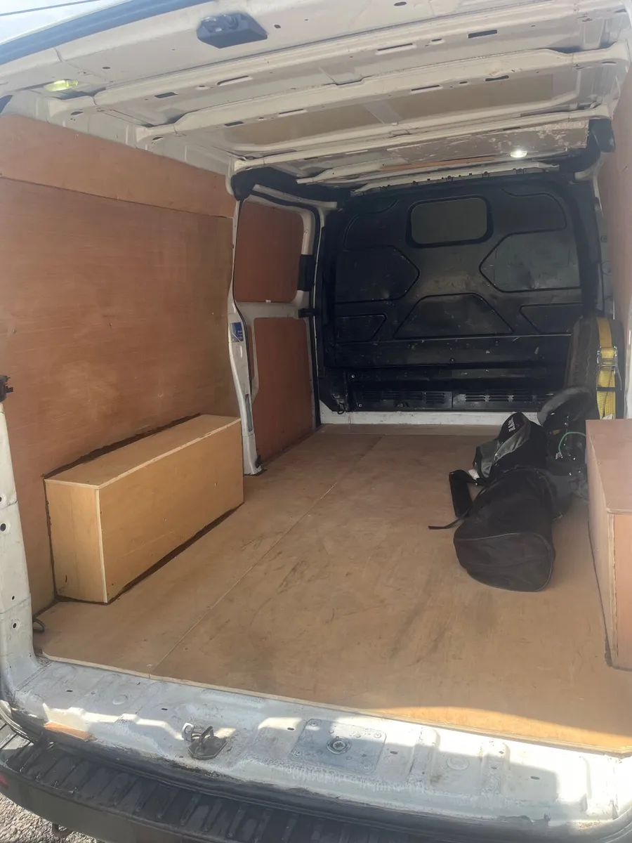 Ford transit custom lwb (new cvrt) - Image 2