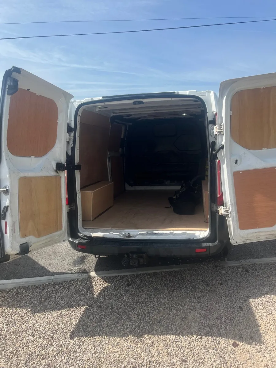 Ford transit custom lwb (new cvrt) - Image 3