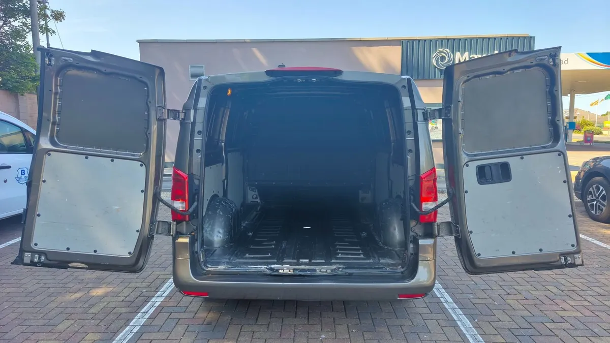 Mercedes-Benz Vito 2015 - Image 4