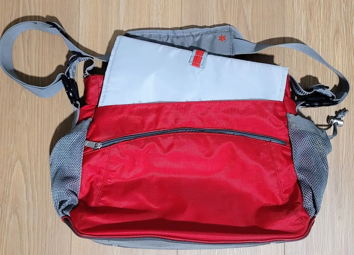 The PERFECT Baby Bag for Mum's of Newborns - Image 2
